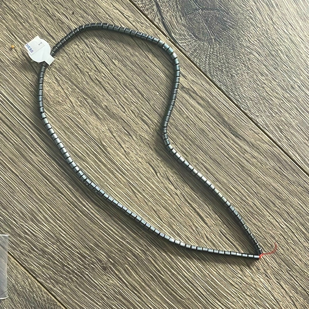 Costume jewelry, necklace